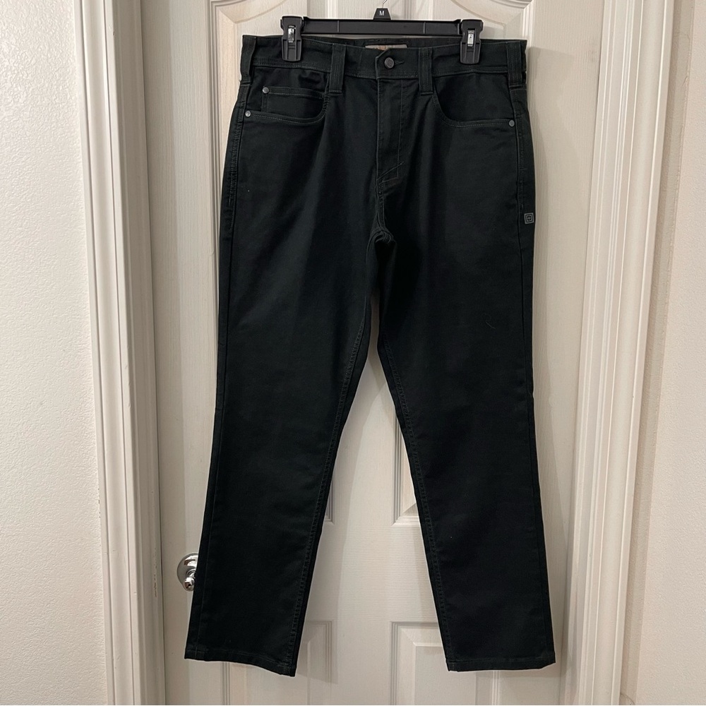 5.11 Defender Flex Slim Pant - Oil Green.  Mens:  32X30.